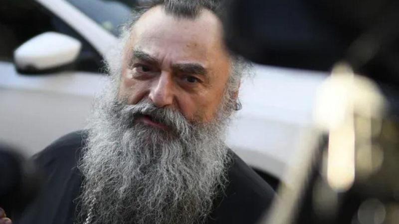 "2 წელია, მე ამ ხატს ვუყურებ და სტალინი საერთოდ ვერ შევამჩნიე... ამაში სასკანდალო და საჩხუბარი არაფერია. აუცილებლად წაიღებენ და გადაწერენ" - მეუფე ნიკოლოზი