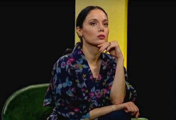 "იმ დღეს, როდესაც მამაჩემი აფხაზეთის ომიდან ჩამოასვენეს, დედა საავადმყოფოდან მოდიოდა, პირველი შვილიშვილი შეეძინა" - ნანკა კალატოზიშვილი შვილზე, გმირულად დაღუპულ მამასა და სამოქალაქო პროტესტზე