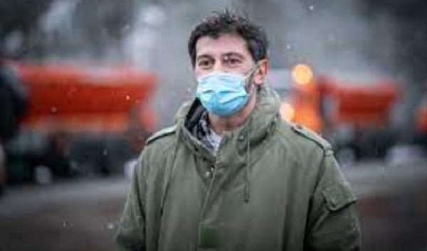 "თუ დათოვლილი გზების გაწმენდაში მოსახლეობაც დაგვეხმარება, მადლობელი ვიქნებით - საკუთარი სახლის წინ რომ გაწმინდოს გზა ადამიანმა, მგონი, არ წარმოადგენს პრობლემას" - კახა კალაძე