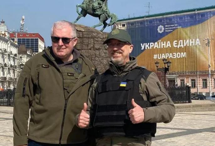 "მხარს გვიჭერს არა მხოლოდ სიტყვით..." - კიევში ლიეტუვის თავდაცვის მინისტრი ჩავიდა: რას წერს ალექსეი რეზნიკოვი "ტვიტერზე"