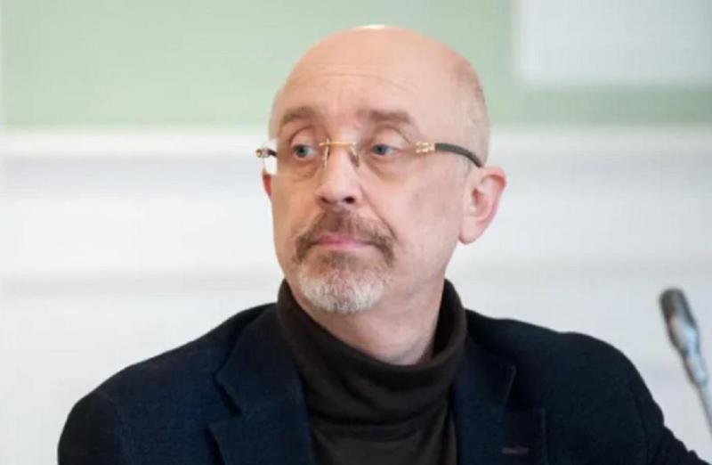 "კრემლი ცდილობს ომი გადაიტანოს გაჭიანურებულ ფაზაში. რუსული ძალები, წინსვლის ნაცვლად, თავდაცვით ნაგებობებს აშენებენ“ - ოლექსი რეზნიკოვი