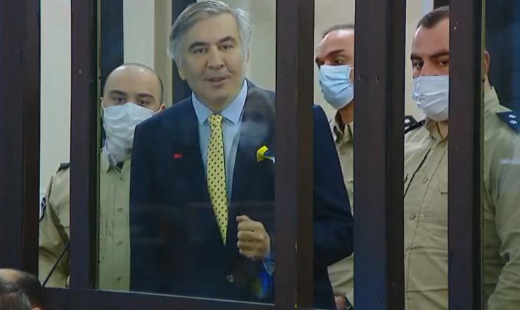 "მინდა იცოდეთ, როგორ დავიხსენით საქართველო და გადავიყვანეთ აღმოსავლეთ ევროპაში... ერთ დროს ფლაგმანები ვიყავით და ახლა სად ვართ? მეცინება..." - რას წერს სააკაშვილი