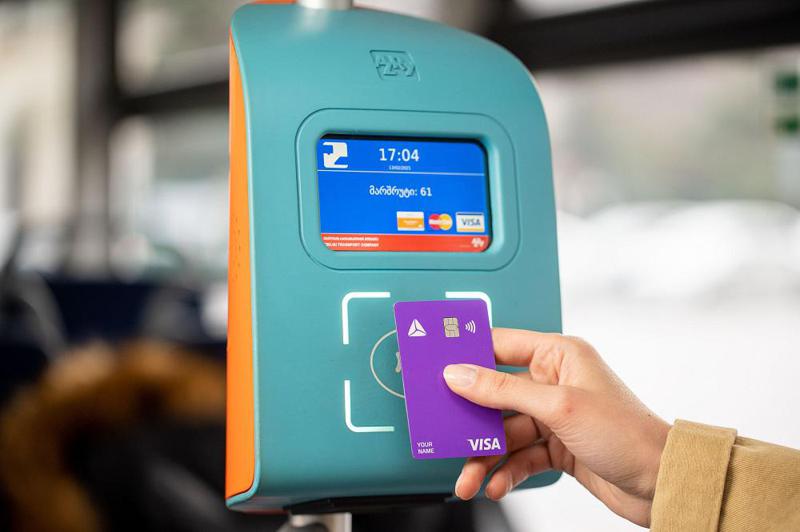 სამგზავრო აბონემენტები საბანკო ბარათს მიებმება და მგზავრს ცალკე სამგზავრო ბარათის ტარება აღარ მოუწევს - როდის ამოქმედდება ცვლილება