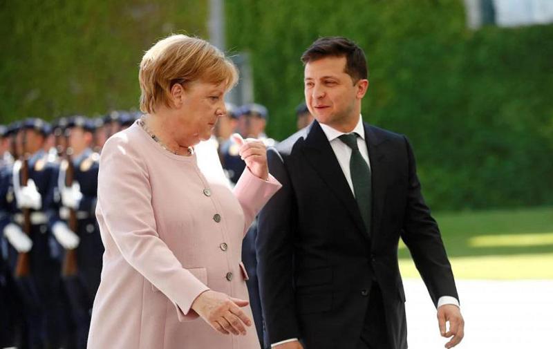 "მერკელი 2008 წლის ბუქარესტის სამიტზე მიღებული გადაწყვეტილების ერთგული რჩება" - გერმანიის ექსკანცლერის პრესსპიკერი ზელენსკის პასუხობს