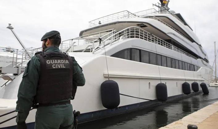 ესპანეთში დააკავეს 120- მილიონიანი იახტა, რომელიც, სავარაუდოდ, პუტინთან ახლო კავშირში მყოფ ოლიგარქს ეკუთვნის