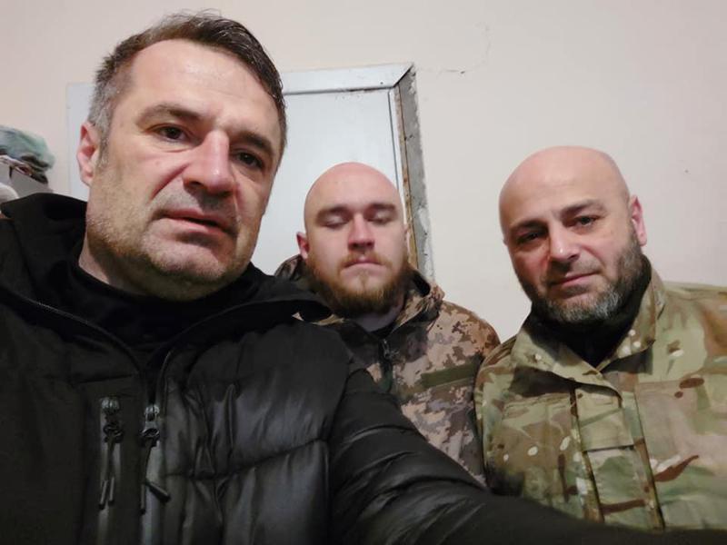 "აქ ყველაფერი ფრონტისთვის მუშაობს, ყველა ფრონტისთვის ცოცხლობს" - რას წერს წალენჯიხის მერი, რომელიც უკრაინაში იმყოფება