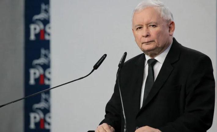 პოლონელი პოლიტიკოსი უნგრეთის პრემიერს, რომელიც ბუჩასთან დაკავშირებით მტკიცებულებებს ითხოვს, "ოფთალმოლოგთან ვიზიტს" ურჩევს