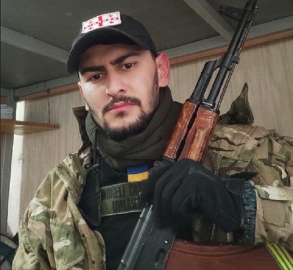 "მამაცი იყო... ამბობდა, სიცოცხლე შეიძლება დავკარგო, მაგრამ თავისუფლებას ვერ წამართმევენო" - რას ჰყვება უკრაინაში მებრძოლი გიორგი კინოიანი ომში დაღუპულ ქართველ ჯარისკაცზე