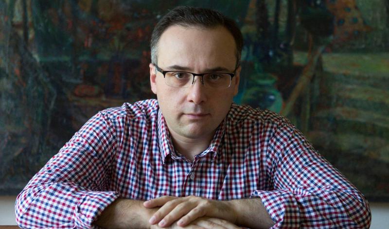 "სავარაუდოდ, ჩემი ცხოვრების პირველი "შპიონი" აღმოვაჩინეთ... სახლის ფანჯრის ქვეშ "რუსი ტურისტის იერის მქონე" კაცი ტელეფონზე ვიღაცას ესაუბრებოდა... " - რას წერს ლაშა ბუღაძე