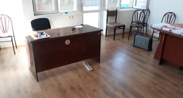 "ნაციონალური მოძრაობის“ ხელვაჩაურის ორგანიზაციის თავმჯდომარის თქმით,  პარტიის ოფისი გატეხილი დახვდათ