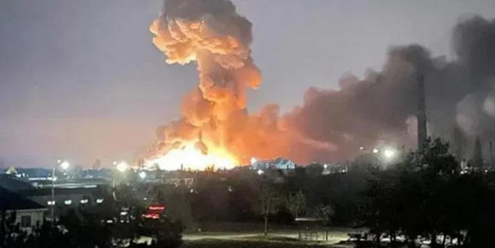 უკრაინული მხარის ინფორმაციით, რუსეთის მიერ ოკუპირებულ ქალაქ კრემინაში აფეთქებას მსხვერპლი მოჰყვა: "საკრებულოს შენობაში გაზის აფეთქების შედეგად არავინ გადარჩა"