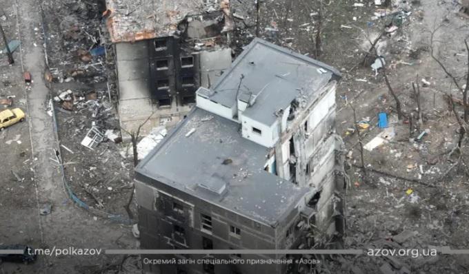 "რუსები მარიუპოლში, "აზოვსტალის" ტერიტორიაზე უკრაინული ძალების პოზიციებს ბომბავენ - პოპასნაიაზე შტურმს ახორციელებენ" - უკრაინის გენშტაბი