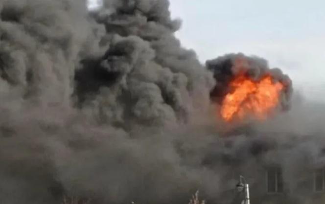 კიდევ ერთი ძლიერი ხანძარი რუსეთში - ტიუმენის ოლქში სავაჭრო ცენტრი იწვის