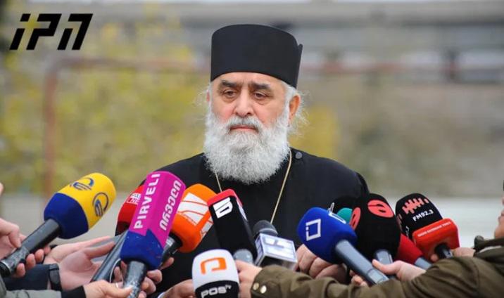 "ერთხელ ხომ უნდა გადაიდგას ნაბიჯი, რომ შემოვტრიალდეთ სინათლისკენ, სადაც ერთმანეთს თვალს გავუსწორებთ და ვიქნებით მოწყალენი, რადგან შეუცდომელი არ არსებობს" - მეუფე გრიგოლი სააკაშვილზე