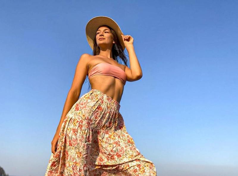 "არ ვიცოდი ამ ადგილის მნიშვნელობის შესახებ.. ხის ძირას ვილოცე" - რუსი ინფლუენსერი კუნძულ ბალიზე "წმინდა ხესთან" გაშიშვლების გამო შესაძლოა დააპატიმრონ