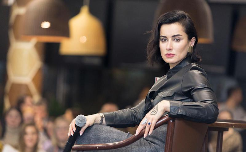 "ჩვენ ერთადერთი იმპერია ვართ მსოფლიოში, რომელიც არ გეუბნება უარი თქვა ქართველობაზე ან ნებისმიერ სხვა ეროვნებაზე იმისთვის, რომ გახდე სრულფასოვანი რუსი" - თინა კანდელაკი