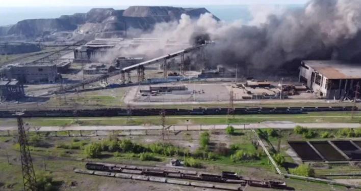 "აზოვსტალის“ ფოლადის საწარმოში სულ მცირე 100 მშვიდობიანი მოქალაქე რჩება" - მარიუპოლის მერის თანაშემწე