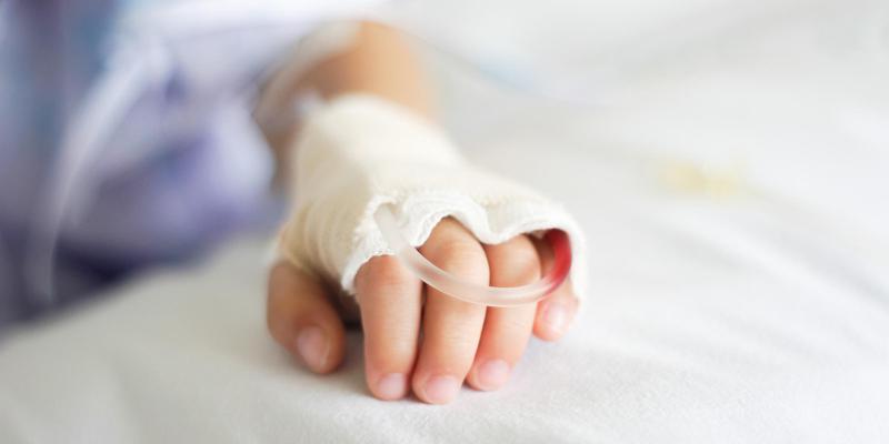 "ცხელება, ღებინება, მუცლის ტკივილი..." - რა სიმპტომები ახასიათებს ბავშვებში გამოვლენილ გაურკვეველი წარმოშობის მწვავე ჰეპატიტს, რას აცხადებენ ჯანმო-ში და რას ურჩევენ ექიმები მშობლებს