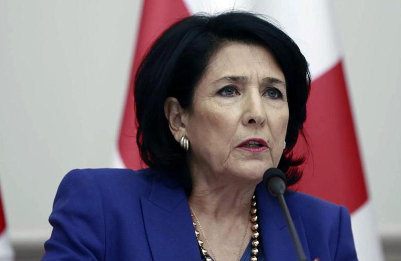 "#არაქალთკვლა! დღეს ამაზე მეტს ვერ ვიტყვი" - პრეზიდენტის გზავნილი საზოგადოებას