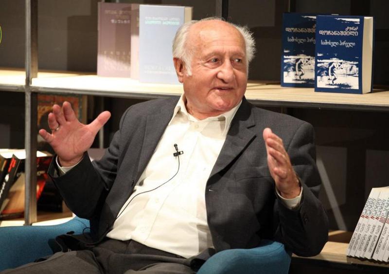 "მეფე ერეკლე იესეიან-დავითიან-სოლომონიან დინასტიის მეფე, წინასწარმეტყველი არ ყოფილა... . ტრაქტატში სამარცხვინო არაფერი წერია" - რას წერს მეცნიერი ზურაბ კიკნაძე