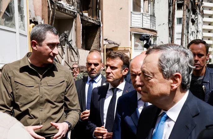 "ვიხილეთ რუსული ძალების ბარბაროსობის კვალი" - ოლაფ შოლცი, ემანუელ მაკრონი, მარიო დრაგი და კლაუს იოჰანისი ირპინში იმყოფებოდნენ (ფოტოები)