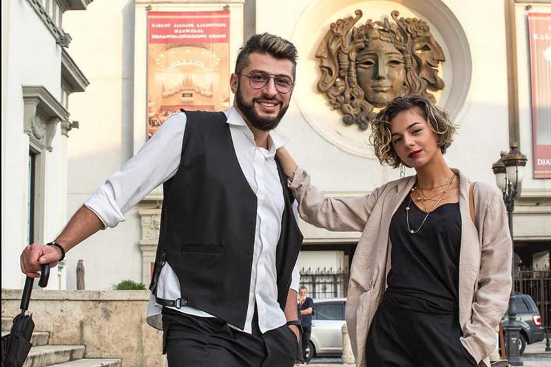 "...ძაღლიანი ქალი თავს დაესხა და სკამი ესროლა 6 თვის ბავშვს!" - რას აცხადებს გიორგი გასვიანი ბრალდებაზე, რომ მან და მისმა მეუღლემ შეურაცხყვეს კაფეში ძაღლით შესული ქალი