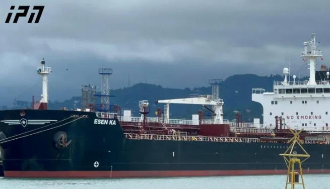 რა კომენტარს აკეთებს საზღვაო ტრანსპორტის სააგენტოს დირექტორი ბათუმის პორტში შემოსულ გემზე - "არ არის სანქცირებული"