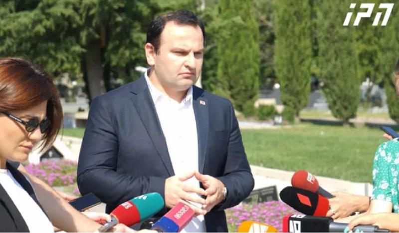 "კობახიძის შეთავაზებაზე სულხან-საბას იგავი "მელი მოძღვრად“ გამახსენდა - იგავი იმაზე, თუ რა ემართებათ მათ, ვინც იჯერებს, რომ მელა არის მოძღვარი" - პაატა მანჯგალაძე