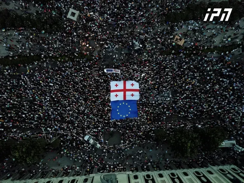 პარლამენტთან აქცია "შინ ევროპისკენ“ მიმდინარეობს - რა ვითარებაა რუსთაველის გამზირზე
