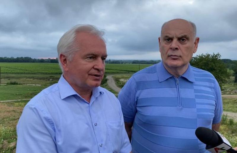 "ორი პიჯაკიანი ფანტაზიორის შეხვედრა..." - რატომ ჩავიდა პუტინის მრჩეველი აფხაზეთში? ადგილობრივების მწვავე კრიტიკა ბჟანია-მასლოვის შეხვედრაზე