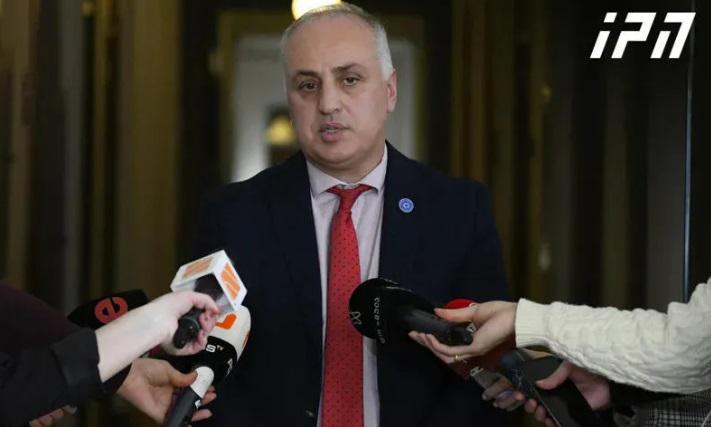 "არავის ეგონოს, რომ მხოლოდ ოთხნი ვართ, ამას მალე დაინახავს საზოგადოება - ოთხეულმა კი არ დაასრულა მოღვაწეობა, ოთხეული ახლა იწყებს" - დიმიტრი ხუნდაძე