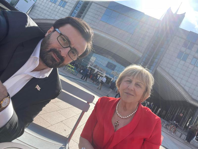 "რა კომენტარი უნდა გავაკეთო იმ აბსურდულ განცხადებაზე, რომ თითქოს მე და ქალბატონი გიული ალასანია დავქორწინდით. ეს არის კე-გე-ბეს მეთოდები..." - გიორგი ჩალაძე