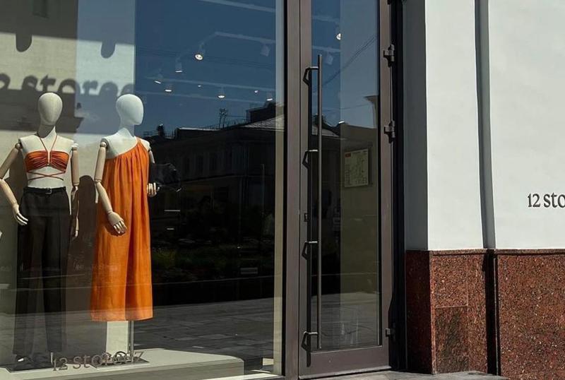 "რუსეთი საბჭოთა კავშირის დროინდელი "სპეკულანტების" ხანაში ბრუნდება, როცა ბევრი რამ დახლის ქვემოდან იყიდებოდა" - რა გამოიწვია რუსეთიდან დასავლური ბრენდების გაქრობამ?