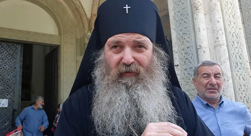 "მეცინება უბრალოდ, რას ჰქვია ოჯახის ლიკვიდაცია იგეგმებოდა? ასეთ სისულელეზე არასოდეს მისაუბრია" - მეუფე იაკობი სოსო გოგაშვილის მეუღლეს პასუხობს