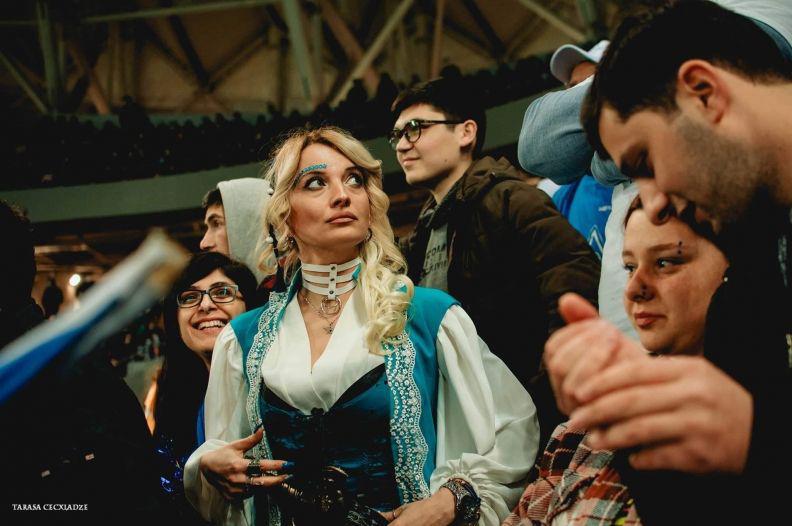 "ჩემი ქალაქის გუნდი გამარჯვებულიც მიყვარს და დამარცხებულიც" - ვინ არის "პირატი" ქალი, რომელიც ბათუმის "დინამოს" გულშემატკივრობით ცხოვრობს