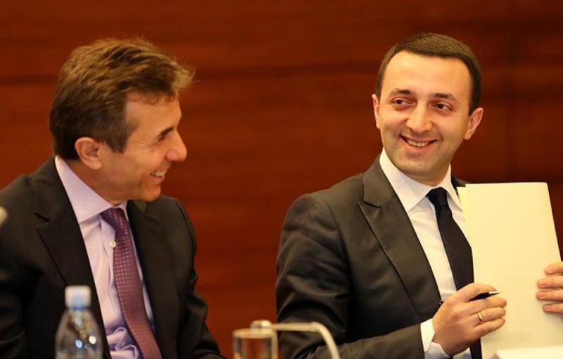 "არ ვიცი, ამ წერილებს ღარიბაშვილი თავისი ინიციატივით აქვეყნებს, თუ ბიძინას კარნახით, მაგრამ... ეს კი არ უარყოფს, მხოლოდ ადასტურებს ოლიგარქიას" - რა შედეგს მოიტანს ღარიბაშვილის წერილები?