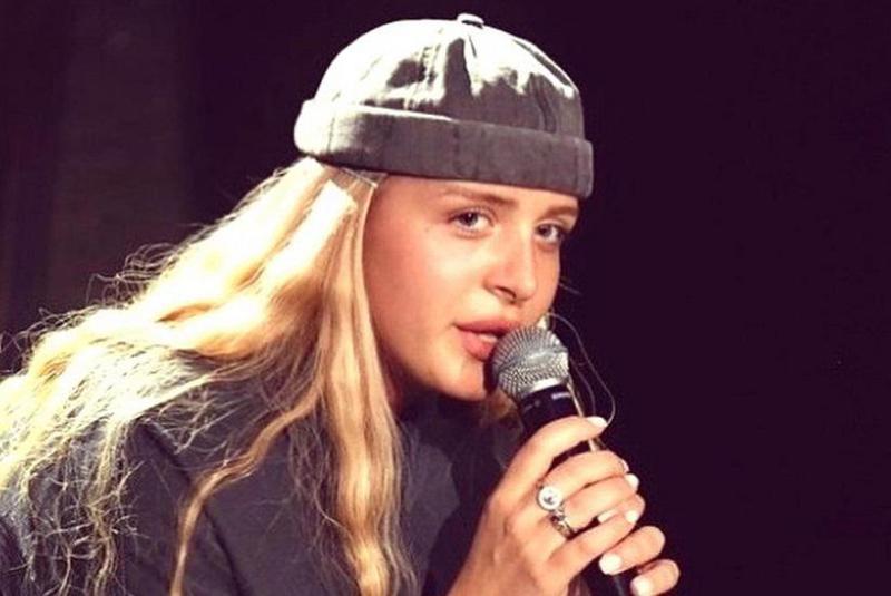 "ჩვენი ქვეყანა, საქართველო, განსაცდელის წინაშე დგას და მე ვიცი, მჯერა, რომ..." - რა თქვა მეგი გოგიტიძემ მოსკოვში გამართულ კონცერტზე