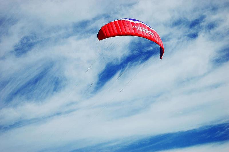 ვახტანგ გომელაურის განცხადებით, პარაპლანებით ფრენა დროებით აიკრძალება