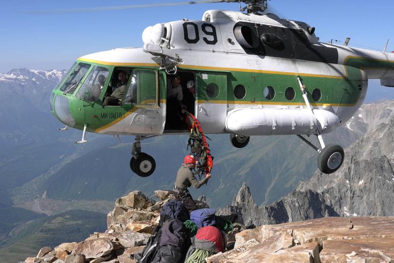 დღის ფოტო: გარდაცვლილი მფრინავების კადრები, რომელიც 2012 წელს არის გადაღებული: "მაშინაც თავგანწირვით იმუშავეს"