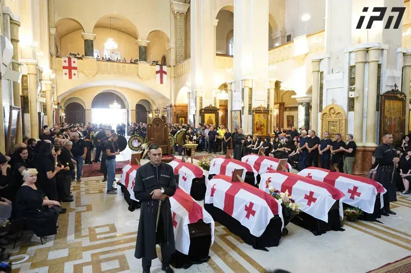 საქართველს პრეზიდენტის გადაწყვეტილებით, გუდაურში სამაშველო ოპერაციისას დაღუპულები მედლით "სამოქალაქო თავდადებისთვის“ დაჯილდოვდნენ