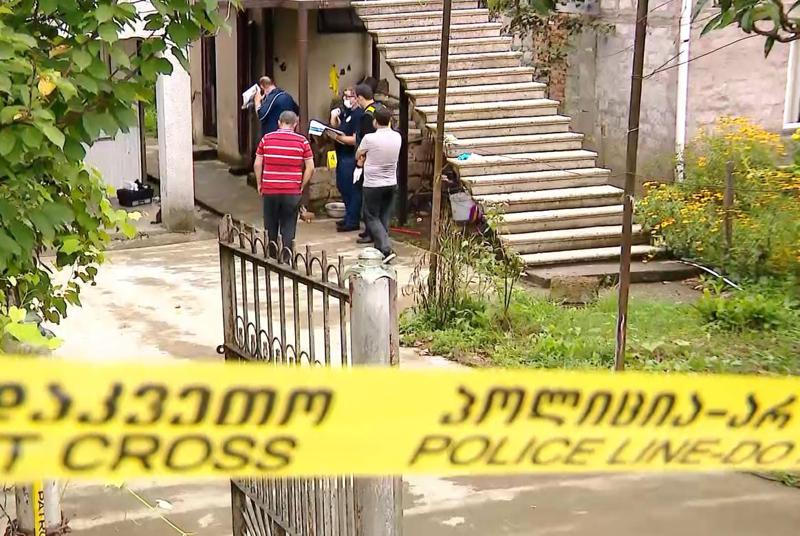 შსს-ს ოზურგეთში მომხდარ მკვლელობაზე განცხადებას ავრცელებს - "ბასრი საგნის გამოყენებით სხეულზე ჭრილობები მიაყენა, რის შედეგადაც ქალი ადგილზე გარდაიცვალა"