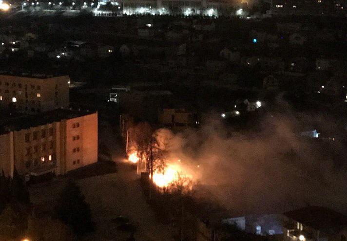 ოკუპირებულ ყირიმში, კერძოდ, ევპატორიასა და სევასტოპოლში ისევ აფეთქებების ხმა ისმის - "ეს უკვე აღარ არის სახუმარო, სასწრაფოდ მივდივართ აქედან"