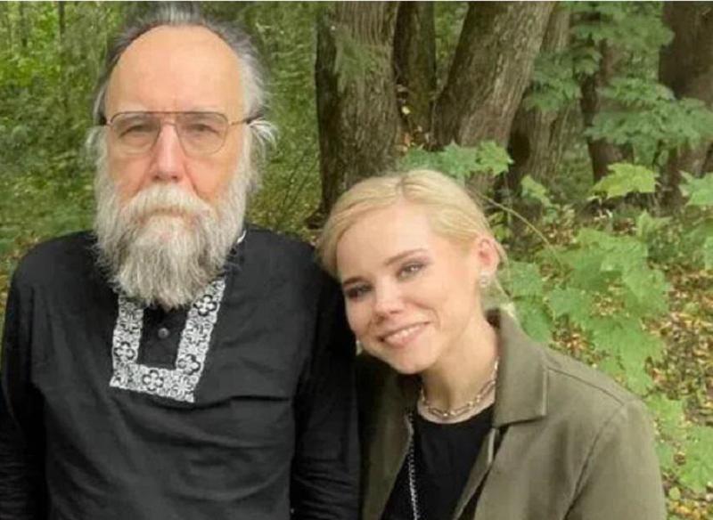 რუსეთში ალექსანდრ დუგინის შვილის ავტომობილი ააფეთქეს, რის შედეგადაც დარია დუგინა გარდაიცვალა - ვრცელდება აფეთქების კადრები