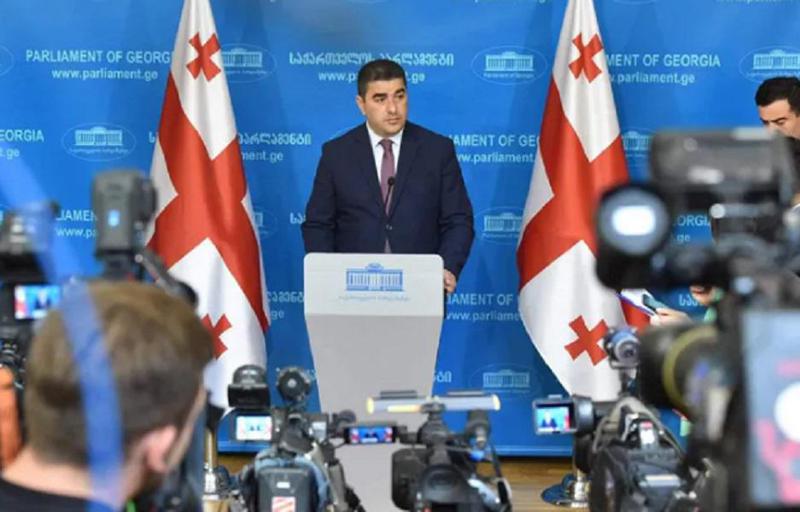 შალვა პაპუაშვილის განცხადებით, ცესკოს თავმჯდომარის თანამდებობაზე გიორგი კალანდარიშვილის კანდიდატურის წარდგენაზე უარის თქმა, რადიკალური ოპოზიციის წახალისებაა