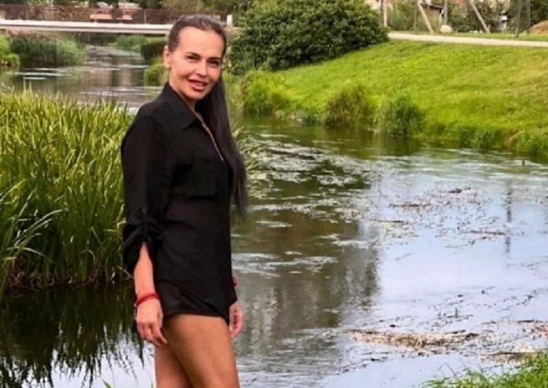 რუსულ მედიაში ავრცელებენ ფოტოს, რომელზეც მათი ინფორმაციით, დუგინას "მკვლელია" აღბეჭდილი - მათი ცნობით, ქალი ადრე "აზოვის პოლკის" წევრი იყო