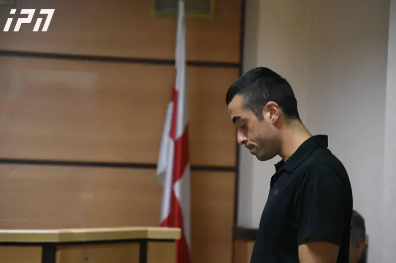 "გულწრფელად ვნანობ..." - რა თქვა სასამართლო სხდომაზე ბადრაგის სამსახურის თანამშრომელმა, რომელსაც დაჭრილი პატიმრის საქმეზე თავისუფლების აღკვეთა შეეფარდა