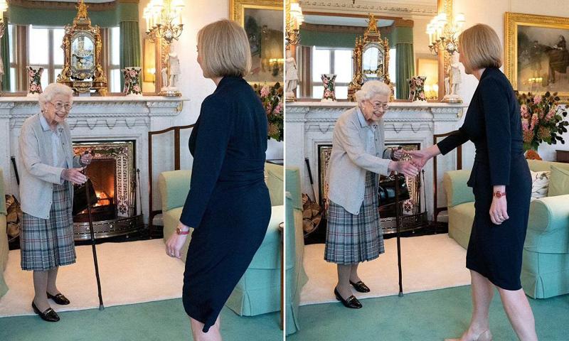 ლიზ ტრასის და დედოფალ ელისაბედის შეხვედრა  ბალმორალის სასახლეში