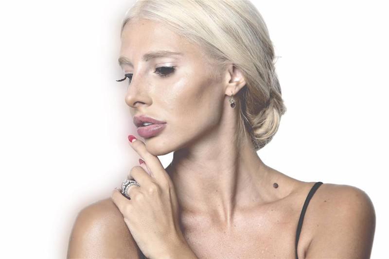 "ამდენი რუსის საქართველოში ყოფნა არ მსიამოვნებს...აბსოლუტურად განუკითხავად სვამენ და რაღაცებს ამტვრევენ" - ნუკი კოშკელიშვილი რუს ტურისტებსა და ქართულ-ამერიკულ დასვენებაზე