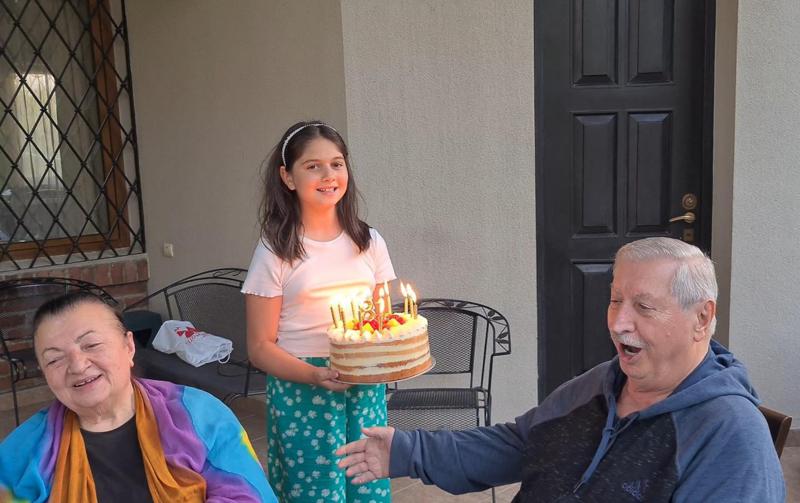 ჯემალ ბაღაშვილი იუბილარია - როგორ მიულოცეს მუსიკოსს დაბადების დღე შვილიშვილებმა?