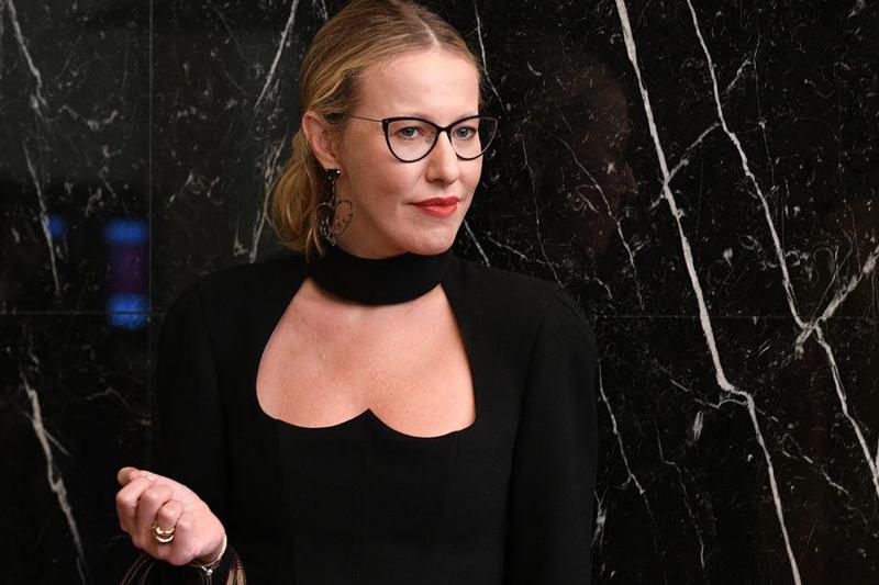 "მიყვარს თბილისი. აქ საკმაოდ ხშირად მოვდივარ. აქ არის მამაჩემის ძეგლი" - ქსენია სობჩაკი საქართველოშია